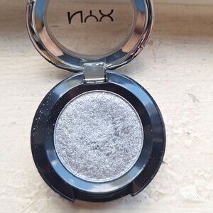 🌟 NYX Single Eyeshadow – Smoke & Mirrors (Swatched Only)